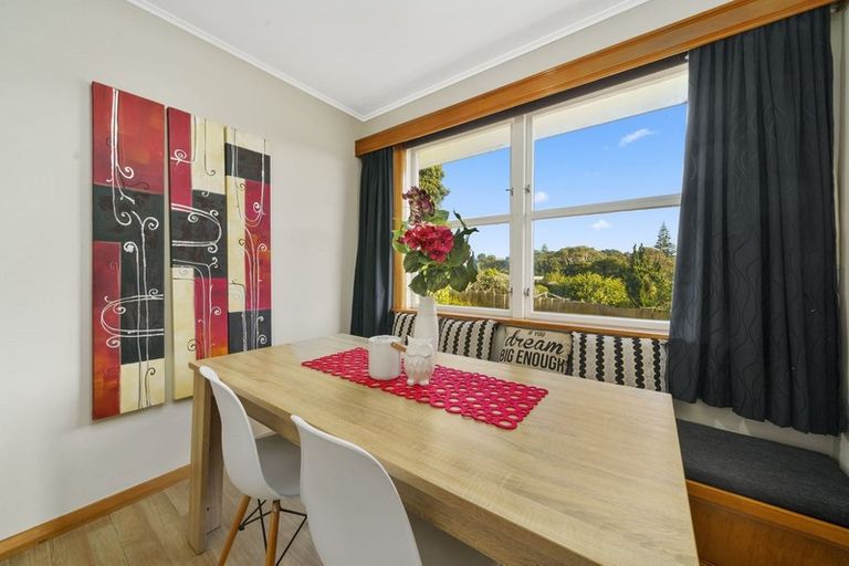 Photo of property in 18 Tarawa Street, Paekakariki, 5034
