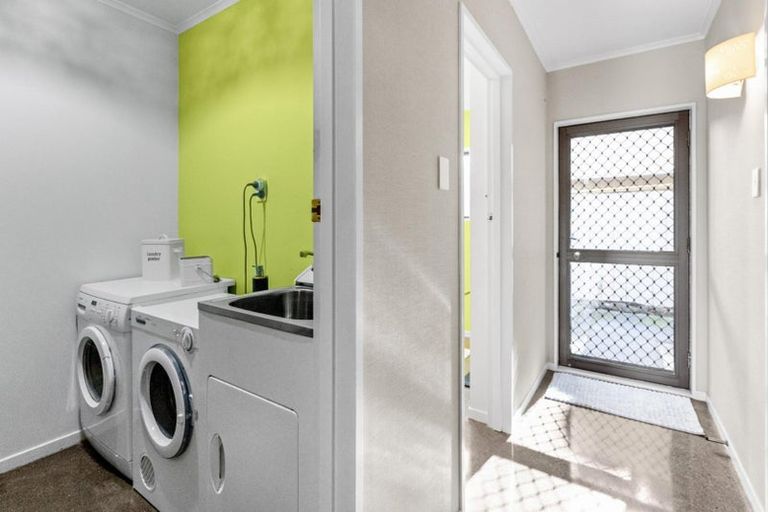 Photo of property in 58 Churchill Drive, Taradale, Napier, 4112