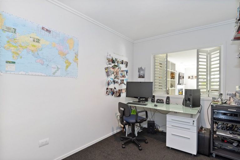 Photo of property in 6 Royal Ascot Drive, Papamoa Beach, Te Puke, 3187