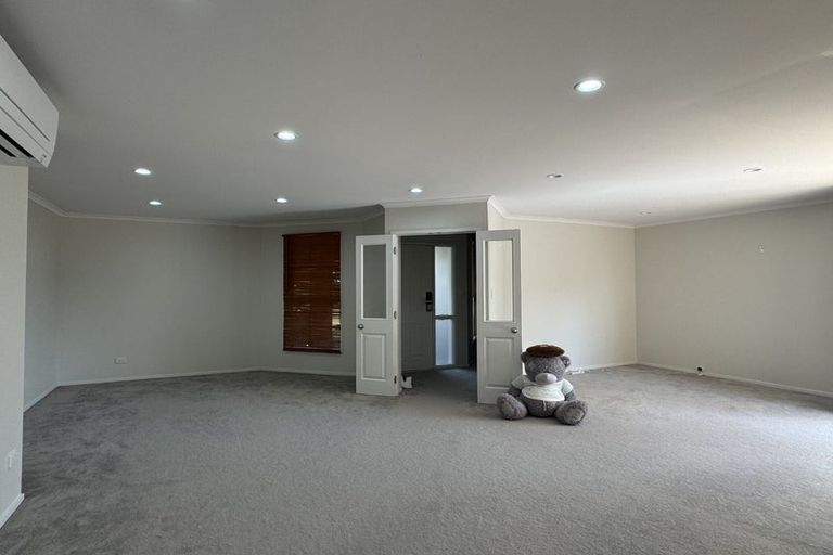 Photo of property in 14 Mountain Beech Rise, Albany, Auckland, 0632