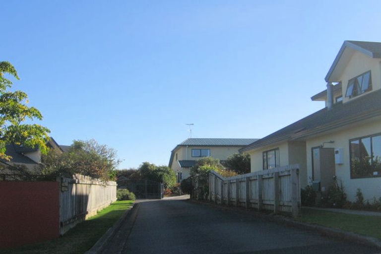 Photo of property in 48 Samwell Drive, Whitby, Porirua, 5024