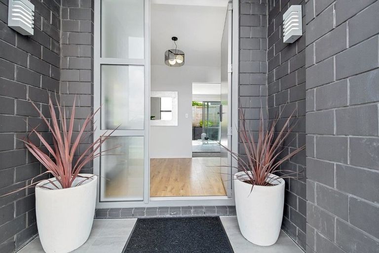 Photo of property in 20 Huarahi Pai Road, Huapai, Kumeu, 0810