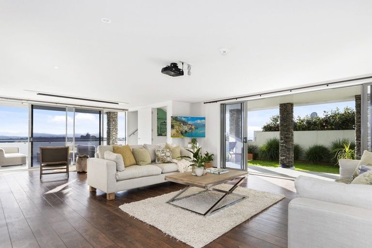 Photo of property in 16 La Colina Place, Bethlehem, Tauranga, 3110