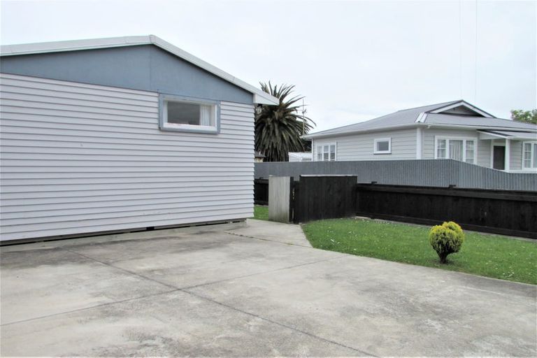 Photo of property in 1/21 Randwick Crescent, Moera, Lower Hutt, 5010