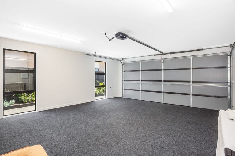 Photo of property in 75 Queen Charlotte Drive, Aotea, Porirua, 5024