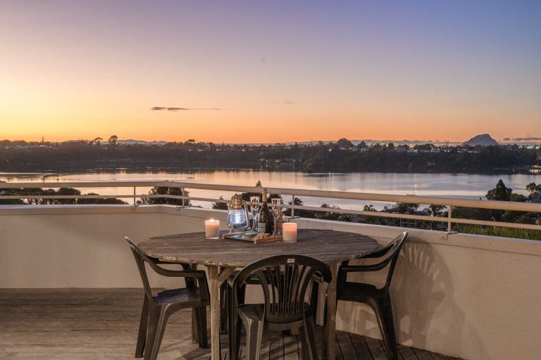 Photo of property in 29 Downing Place, Welcome Bay, Tauranga, 3112