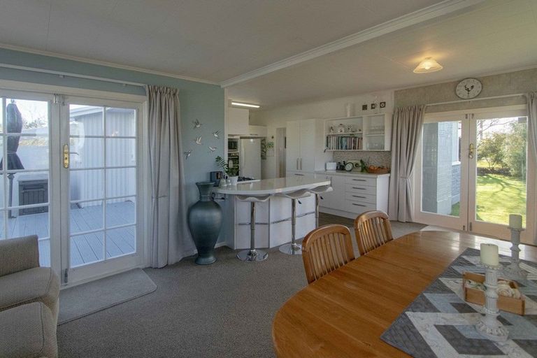 Photo of property in 166 Mill Road, Clive, 4180