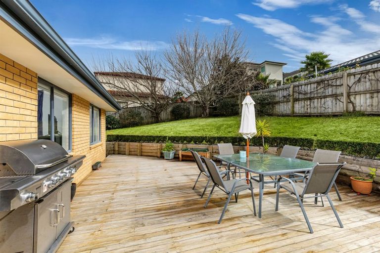 Photo of property in 47 San Marino Drive West, Henderson, Auckland, 0612