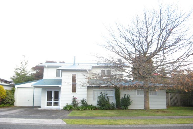 Photo of property in 4 Pokaka Crescent, Wharewaka, Taupo, 3330