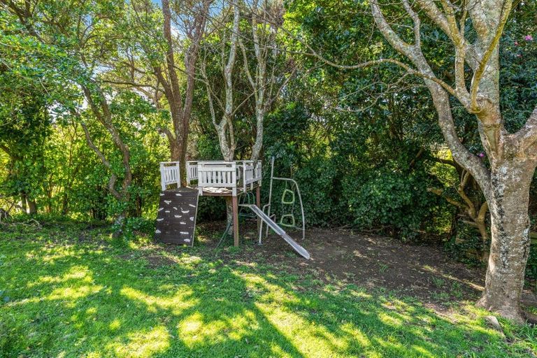 Photo of property in 27 Rawhiti Road, Pukerua Bay, Porirua, 5026