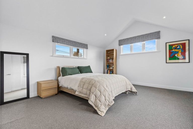Photo of property in 1 Bangor Street, Point Chevalier, Auckland, 1022