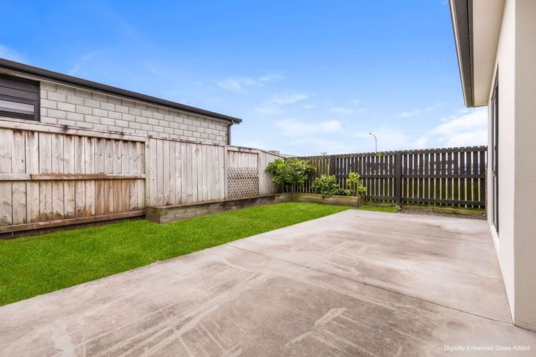 Photo of property in 34 Marion Crescent, Papamoa Beach, Papamoa, 3118