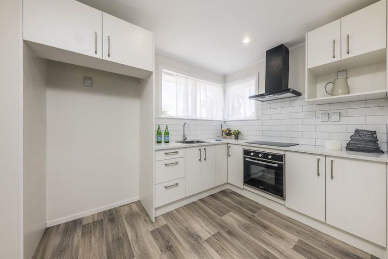 Photo of property in 16 Eastburn Street, Papakura, 2110