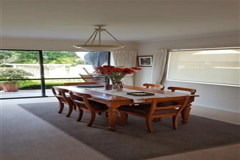 Photo of property in 15 Trovare Place, Golflands, Auckland, 2013