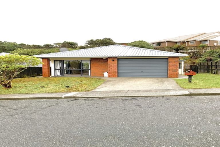 Photo of property in 5 Peter Button Place, Johnsonville, Wellington, 6037
