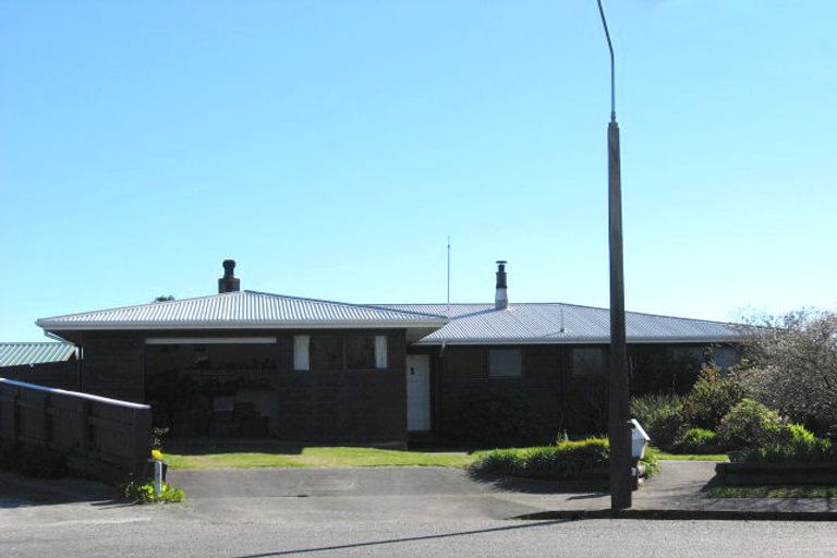 Photo of property in 2 Whitcombe Terrace, Hokitika, 7810