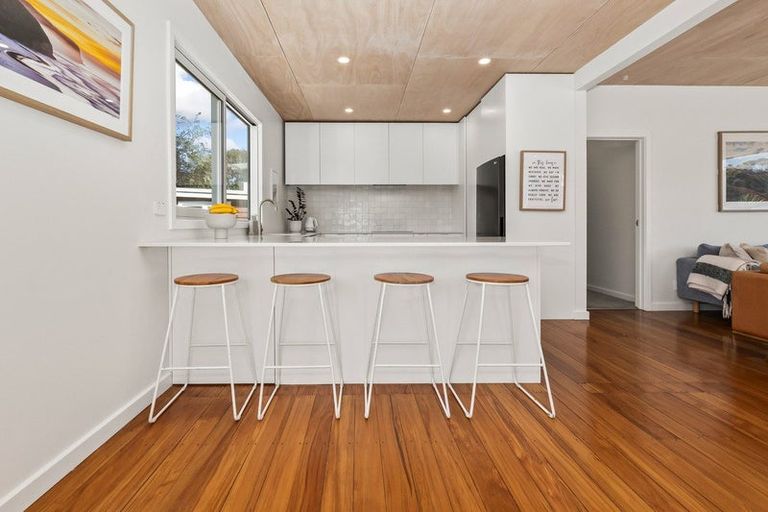 Photo of property in 102 Rosetta Road, Raumati South, Paraparaumu, 5032