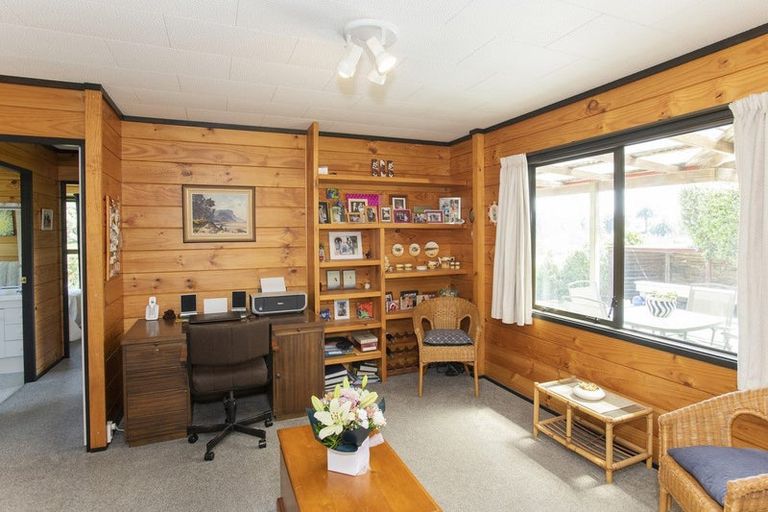 Photo of property in 12 Oak Street, Mangapapa, Gisborne, 4010