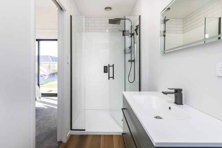 Photo of property in 5 Dray Place, Halswell, Christchurch, 8025