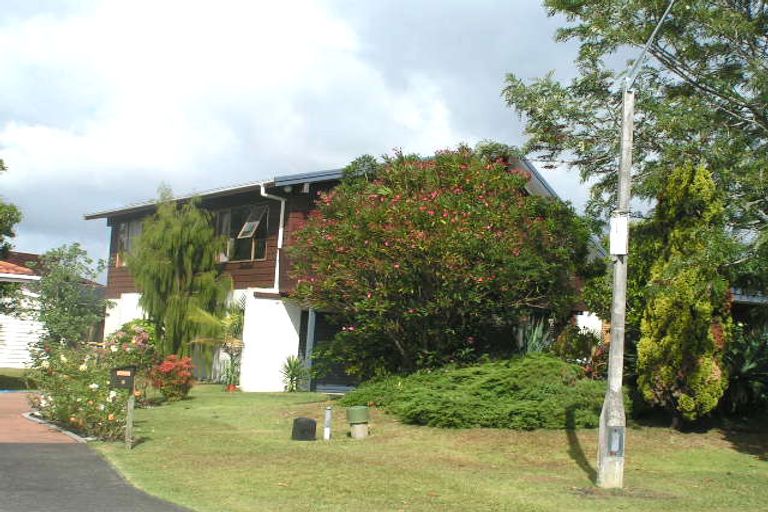 Photo of property in 4 Pendene Place, Forrest Hill, Auckland, 0620