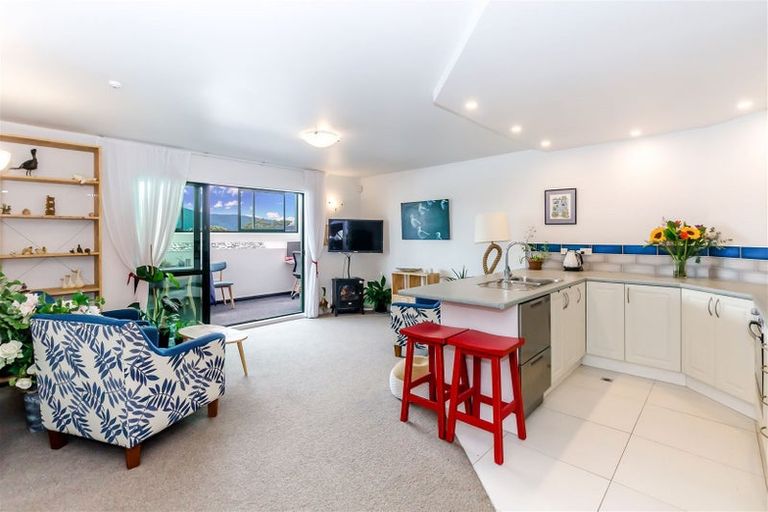 Photo of property in 1b/25 Maclean Street, Paraparaumu Beach, Paraparaumu, 5032
