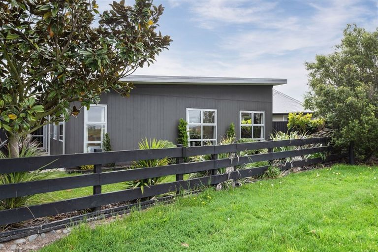 Photo of property in 18 Millesimes Way, Yaldhurst, Christchurch, 8042