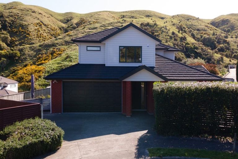 Photo of property in 17 Cheetwood Street, Churton Park, Wellington, 6037