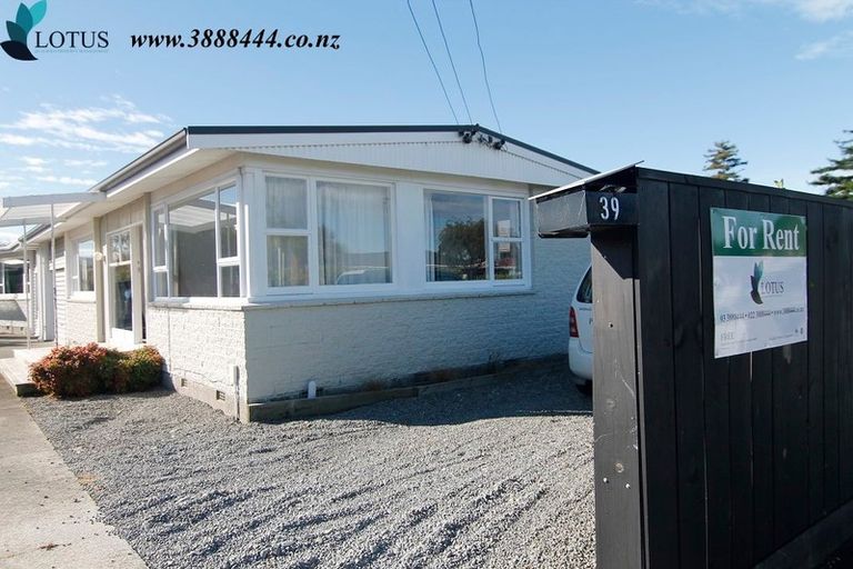 Photo of property in 39 Prestons Road, Redwood, Christchurch, 8051