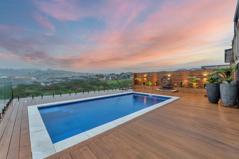 Photo of property in 13 Peacock Place, Pokeno, 2402