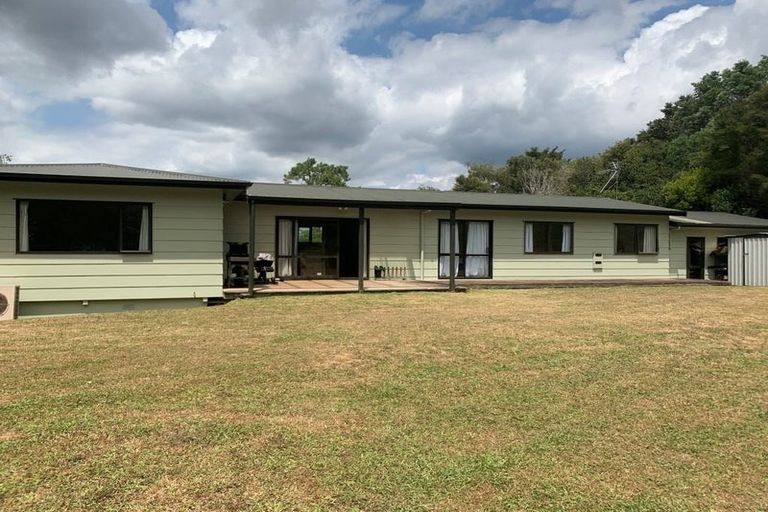 Photo of property in 11 Hartway Grove, Coatesville, 0792