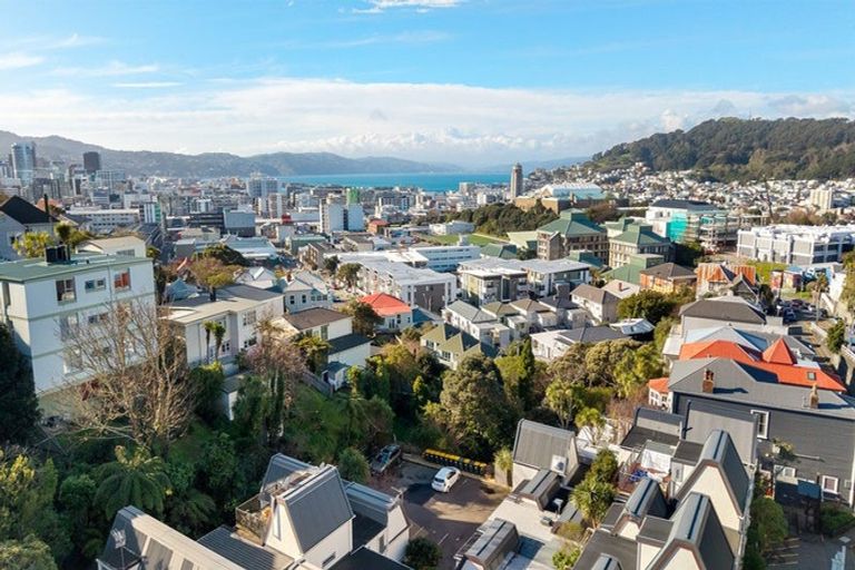 Photo of property in Sherwood Mews, 28n Bidwill Street, Mount Cook, Wellington, 6021