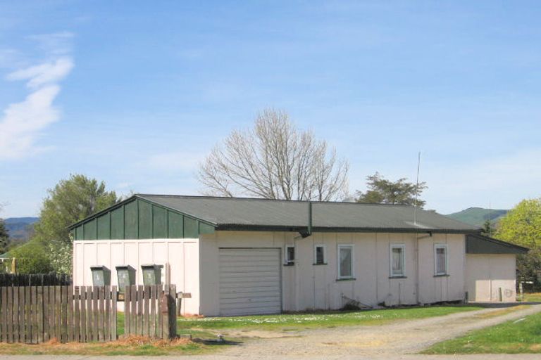 Photo of property in 2-3/240 Clayton Road, Pukehangi, Rotorua, 3015