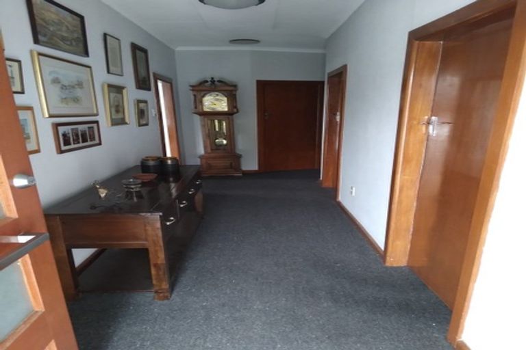 Photo of property in 1 Denton Street, Gore, 9710