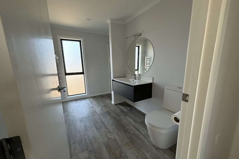 Photo of property in 32 Doug Jensen Street, Wallaceville, Upper Hutt, 5018