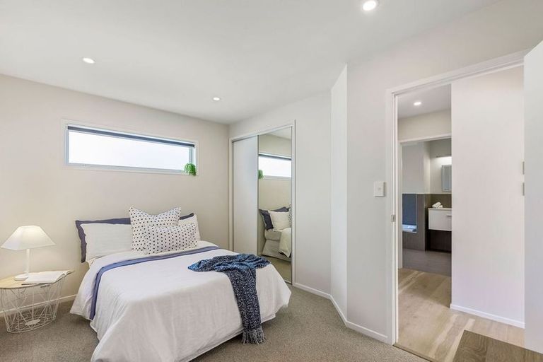 Photo of property in 69 De Luen Avenue, Tindalls Beach, Whangaparaoa, 0930