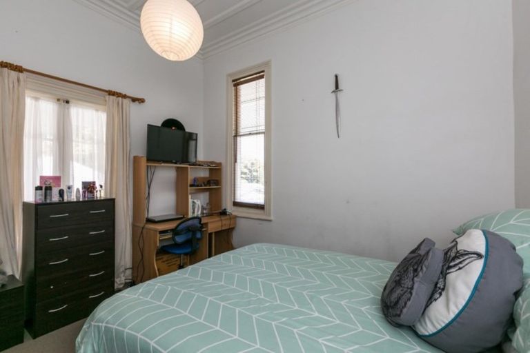 Photo of property in 2 Cameron Road, Bluff Hill, Napier, 4110