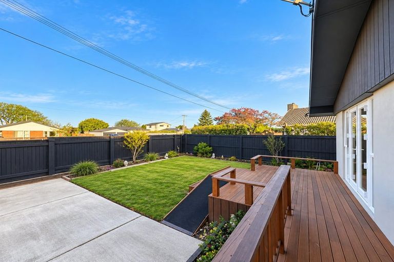 Photo of property in 17 Mortlake Street, Islington, Christchurch, 8042