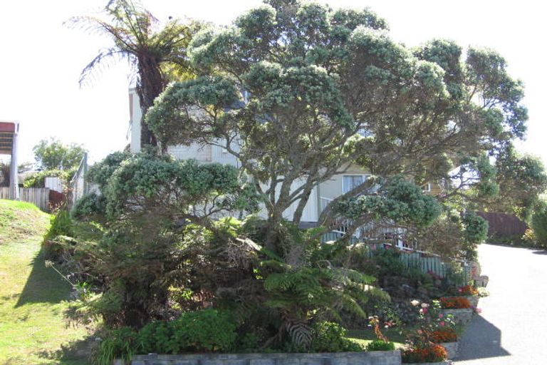 Photo of property in 2/135 Glamorgan Drive, Torbay, Auckland, 0630