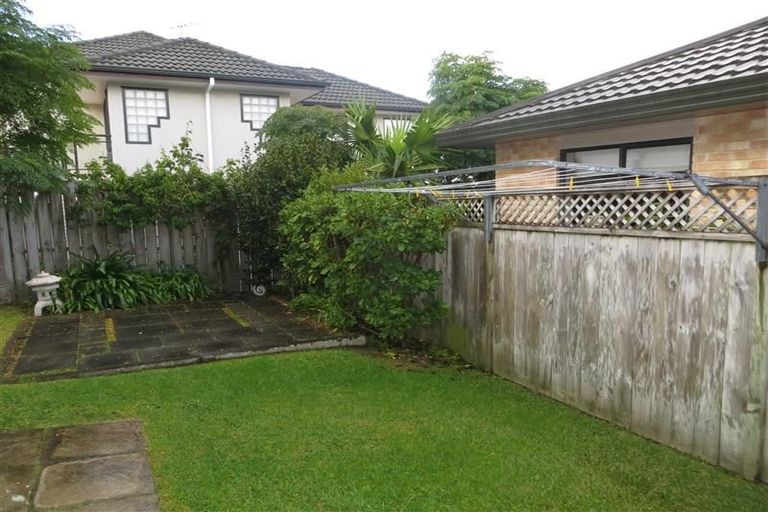 Photo of property in 2/23 Toroa Street, Torbay, Auckland, 0630