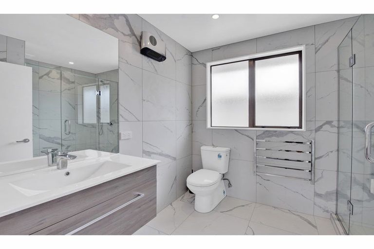 Photo of property in 17 Keighleys Road, Bromley, Christchurch, 8062