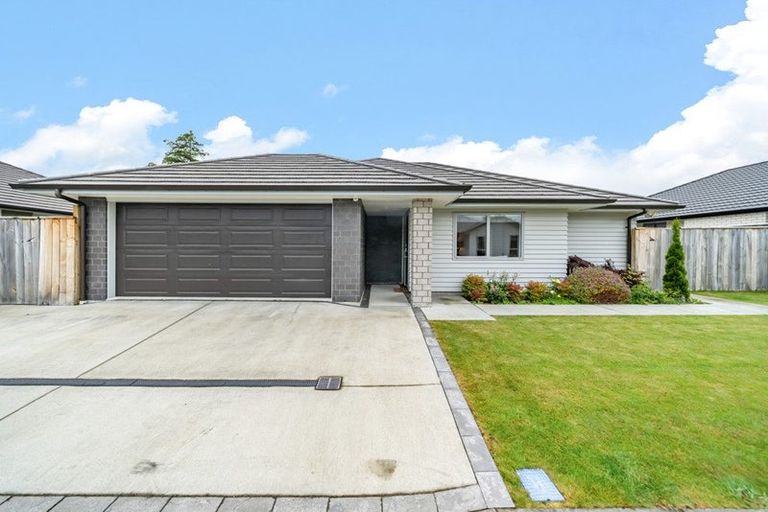 Photo of property in 19 Poulson Grove, Trentham, Upper Hutt, 5018