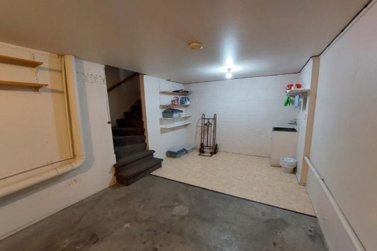 Photo of property in 2/2 Goring Street, Thorndon, Wellington, 6011