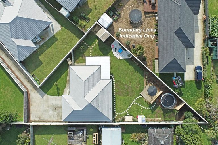 Photo of property in 19 Glennron Lane, Waiuku, 2123