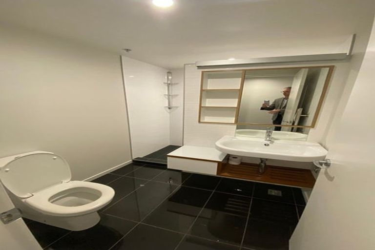 Photo of property in Piermont Apartments, 4c/82 Cable Street, Te Aro, Wellington, 6011