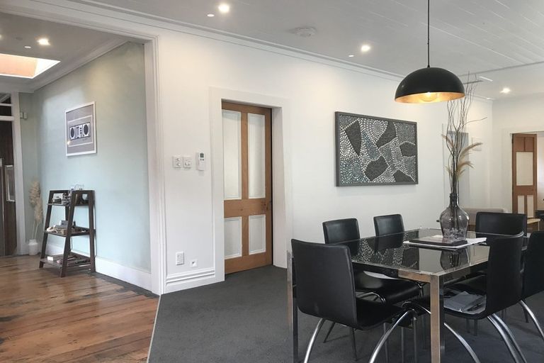 Photo of property in 35 Shakespeare Road, Bluff Hill, Napier, 4110