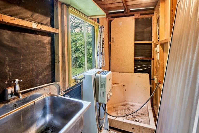 Photo of property in 12 Avian Road, Blue Mountains, Upper Hutt, 5371