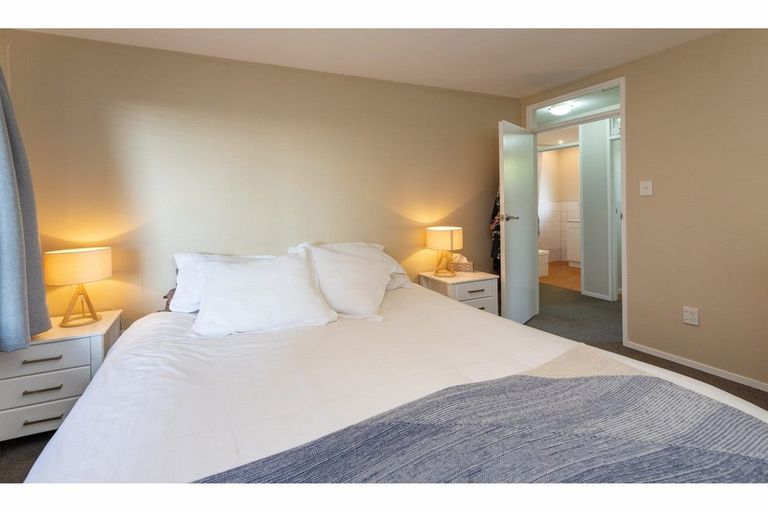 Photo of property in 523 Marine Parade, South New Brighton, Christchurch, 8062