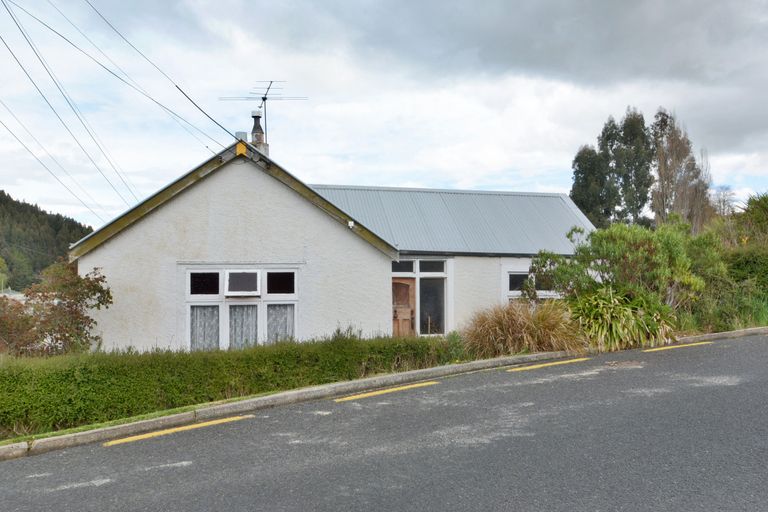 Photo of property in 33 County Road, Kaikorai, Dunedin, 9010