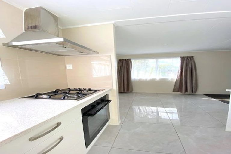Photo of property in 1/20 Shalimar Place, Clover Park, Auckland, 2019