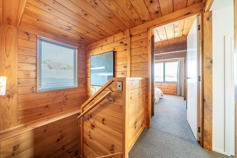 Photo of property in 47 Moana Road, Plimmerton, Porirua, 5026